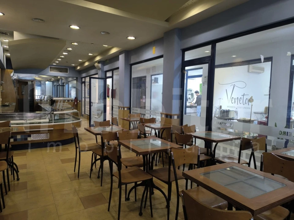 Loja para Arrendamento em Benavente Foto 1