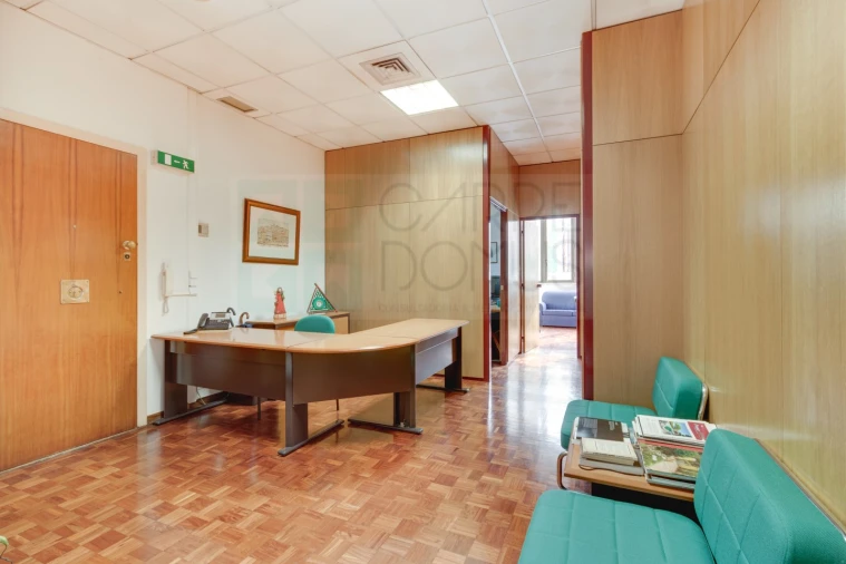 Escritório para Venda em Areeiro Foto 12