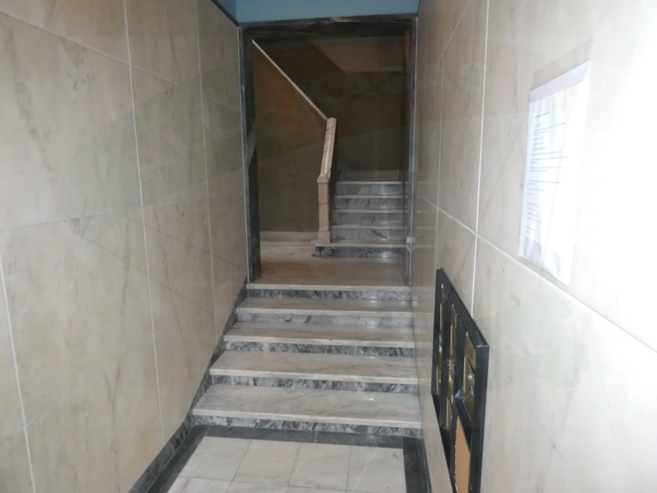 Apartamento T1 para Venda em Águas Livres Foto 2