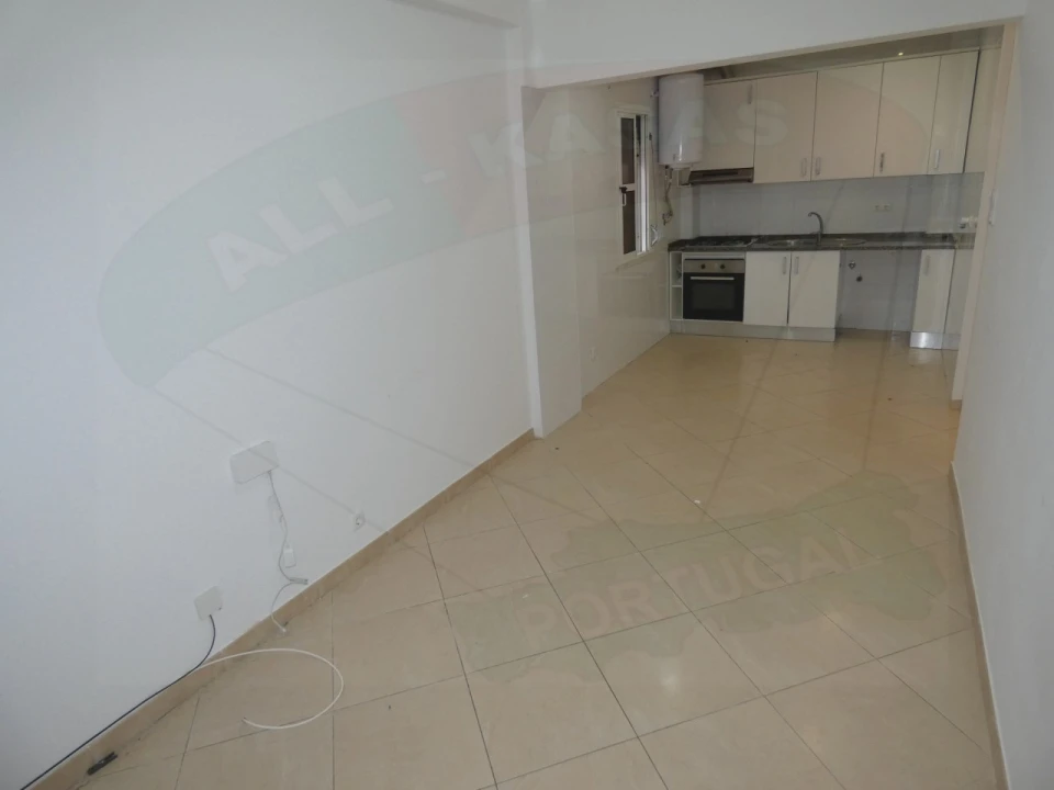 Apartamento T1 para Venda em Águas Livres Foto 12