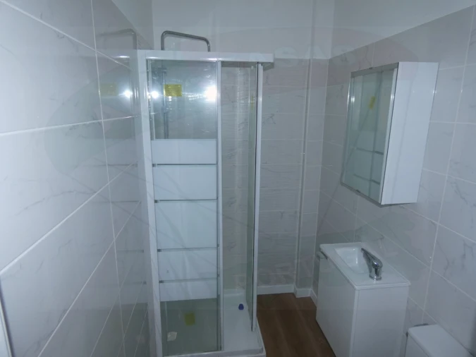 Apartamento T1 para Venda em Águas Livres Foto 6