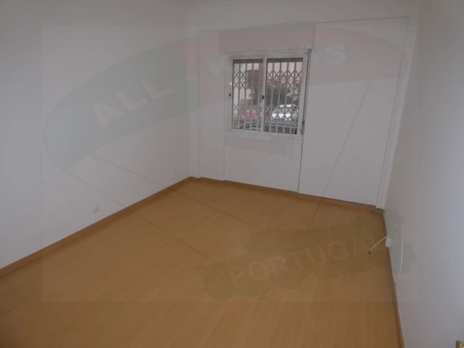 Apartamento T1 para Venda em Águas Livres Foto 7