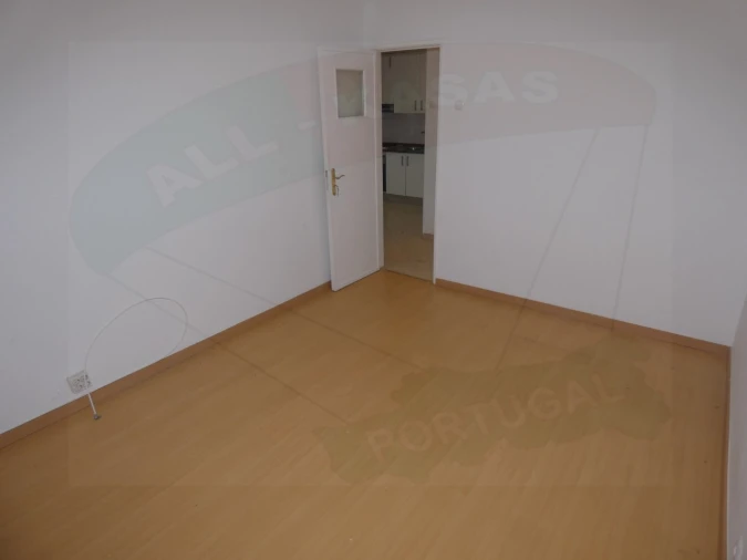 Apartamento T1 para Venda em Águas Livres Foto 9