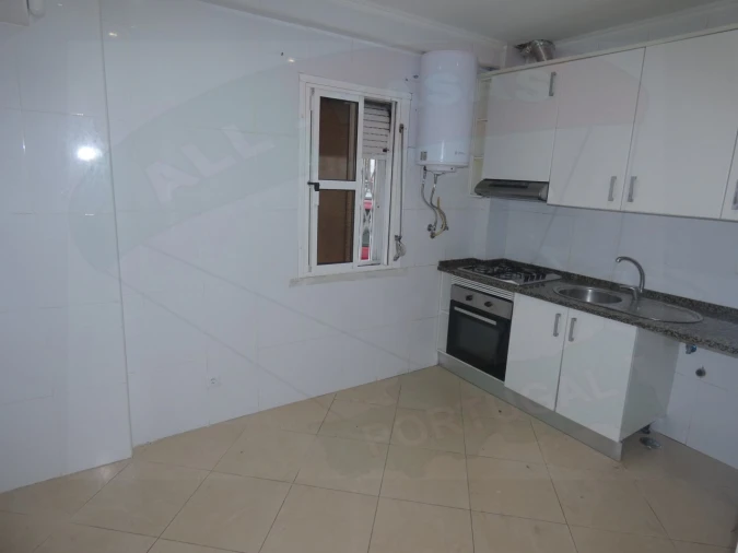 Apartamento T1 para Venda em Águas Livres Foto 10