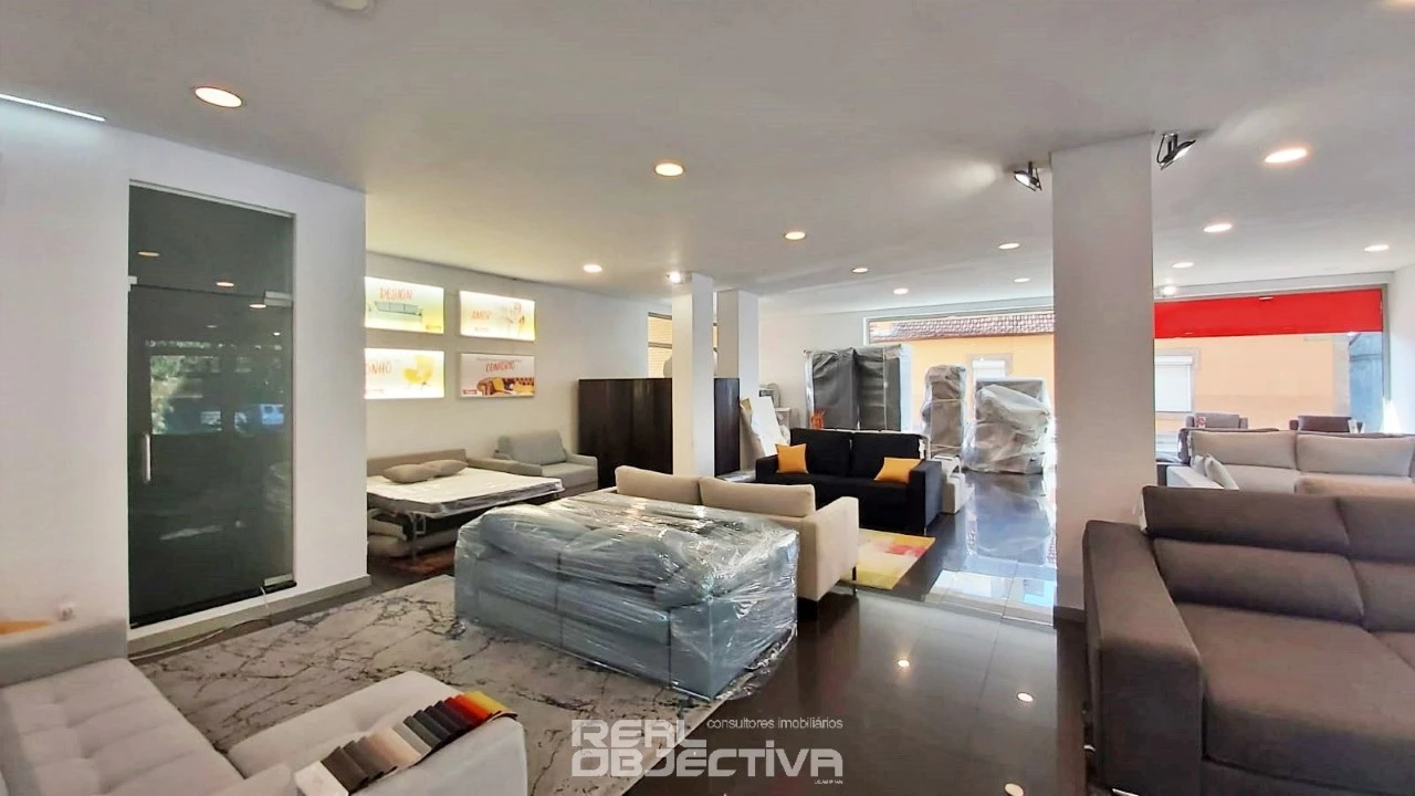 Loja para Arrendamento em Cedofeita, Santo Ildefonso, Sé, Miragaia, São Nicolau e Vitória Foto 5