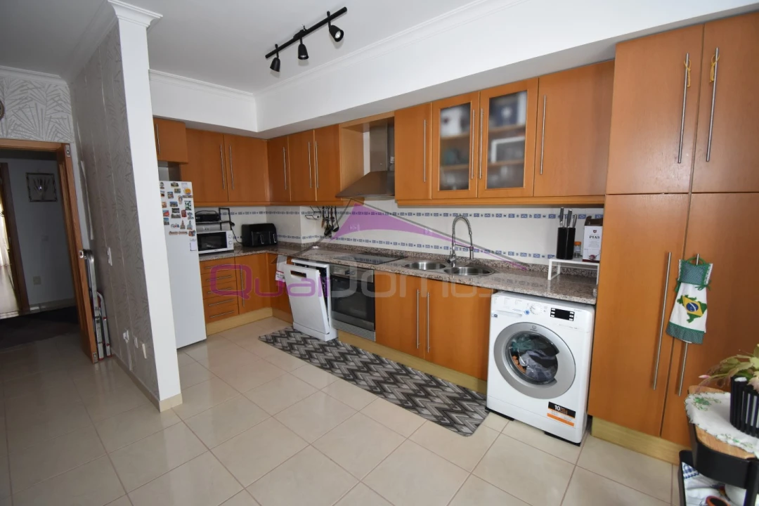 Apartamento T1 para Venda em São João Baptista Foto 4