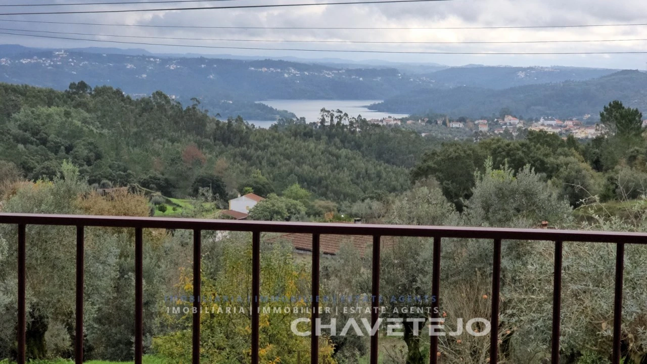 Moradia T3 para Venda em Serra e Junceira Foto 56