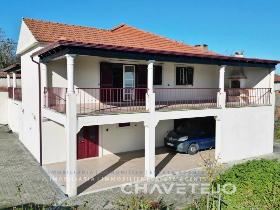 Moradia T3 para Venda em Serra e Junceira Foto 3