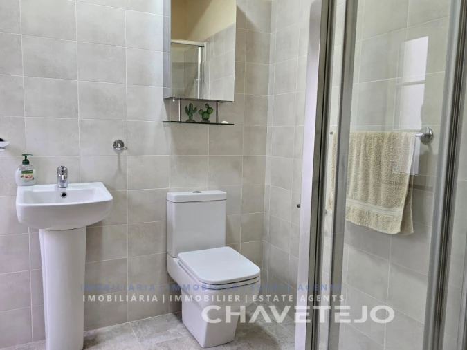 Moradia T3 para Venda em Serra e Junceira Foto 42