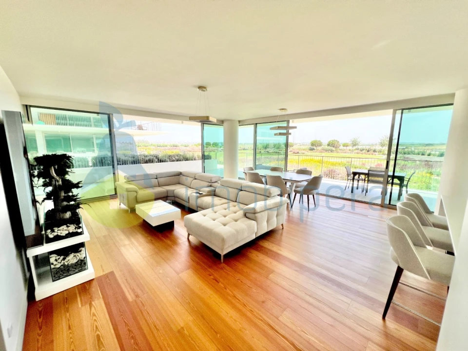 Apartamento T2 para Venda em Armação de Pera Foto 3