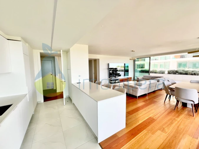 Apartamento T2 para Venda em Armação de Pera Foto 10