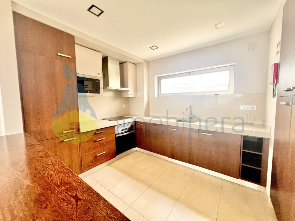 Apartamento T1 para Venda em Portimão Foto 7