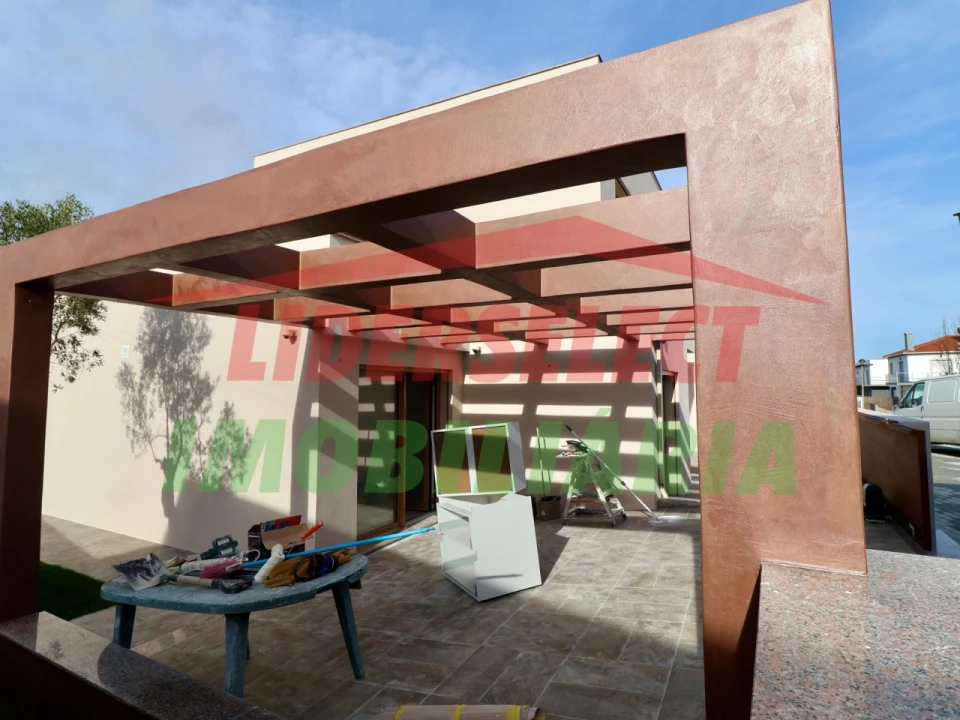 Moradia T3 para Venda em Silveira Foto 9