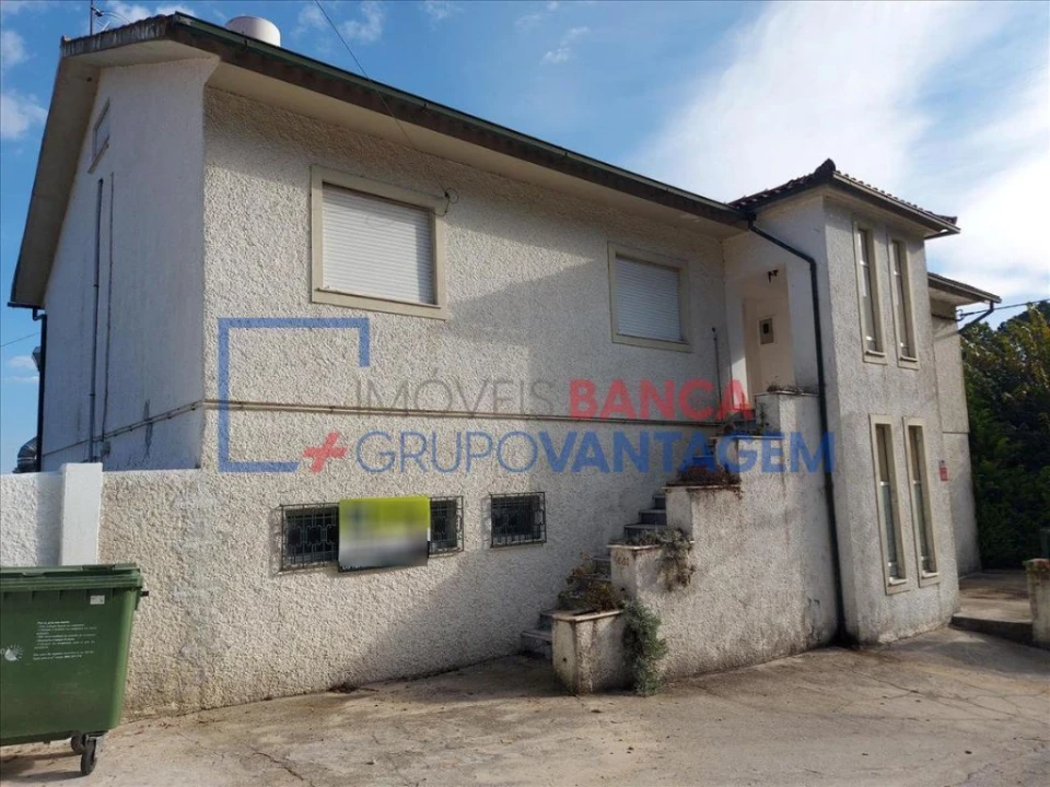 Moradia T3 para Venda em Santiago de Besteiros Foto 1