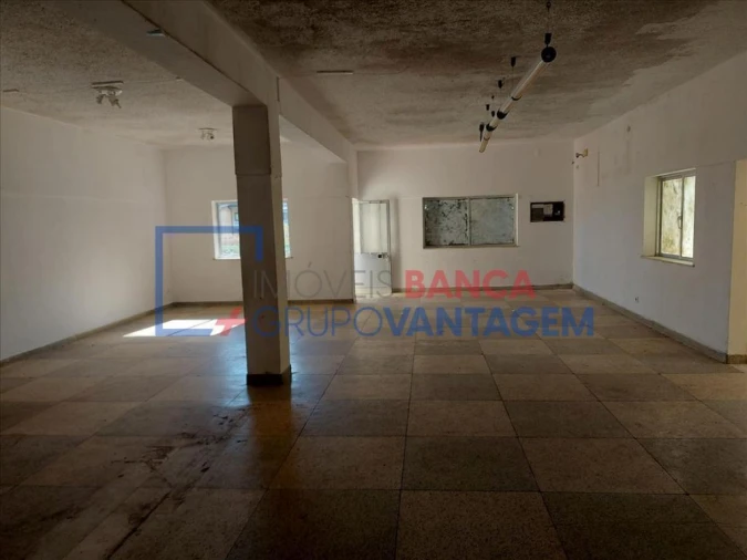 Moradia T3 para Venda em Santiago de Besteiros Foto 13