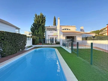 Moradia T3 para Venda em Albufeira e Olhos de Água