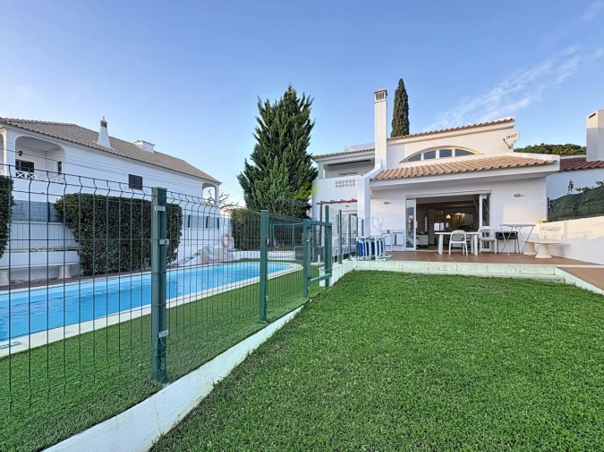 Moradia T3 para Venda em Albufeira e Olhos de Água Foto 36