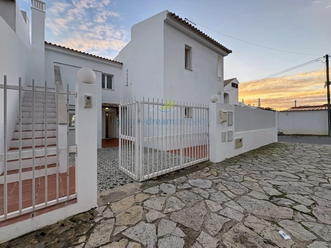 Moradia T3 para Venda em Albufeira e Olhos de Água Foto 35