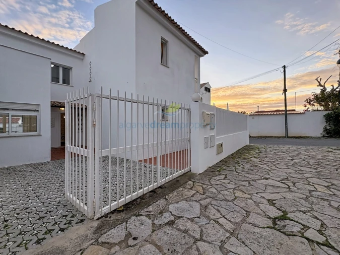 Moradia T3 para Venda em Albufeira e Olhos de Água Foto 36