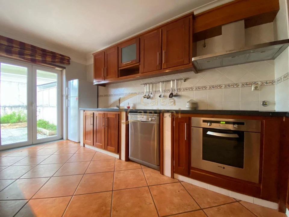 Moradia T4 para Venda em Mateus Foto 6