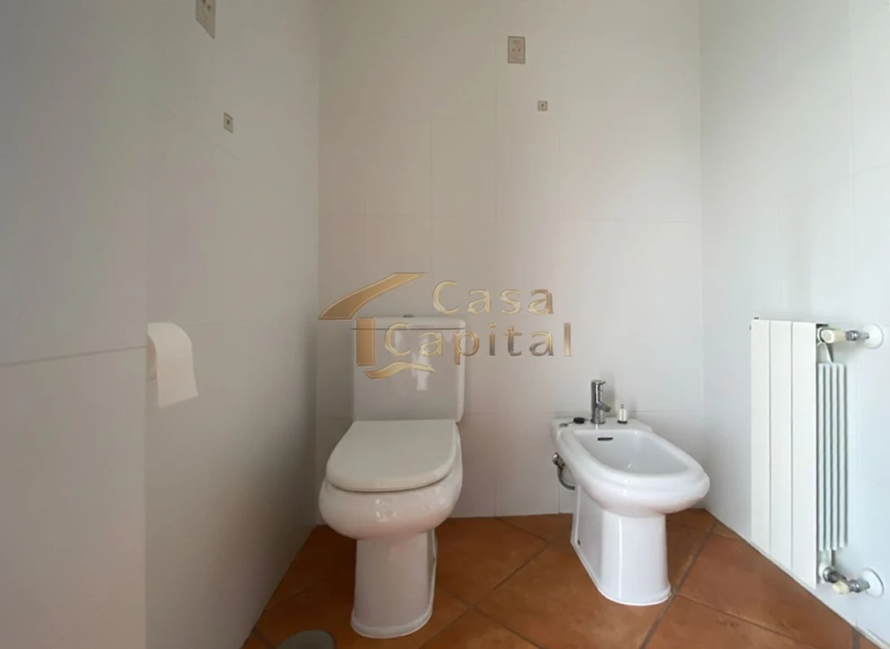 Moradia T4 para Venda em Mateus Foto 23