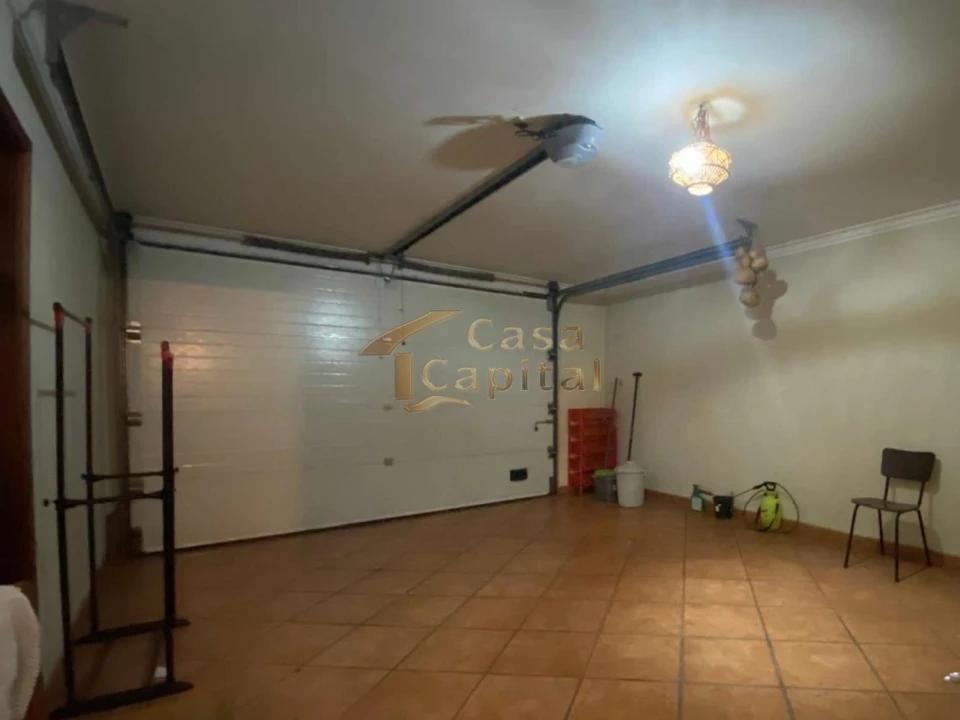 Moradia T4 para Venda em Mateus Foto 13