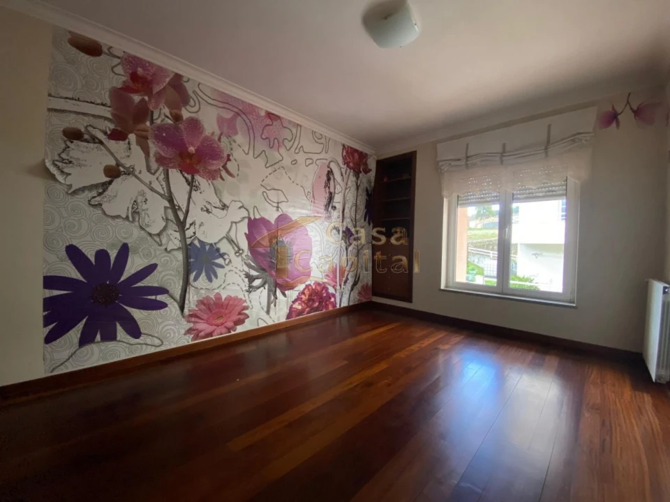 Moradia T4 para Venda em Mateus Foto 16