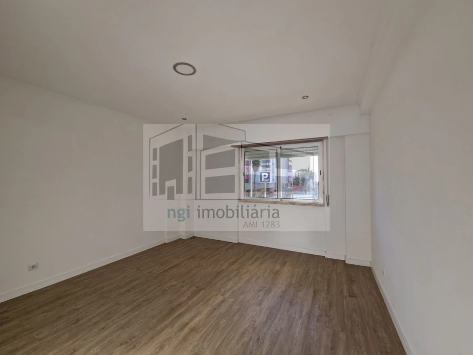 Apartamento T3 para Venda em Ramada e Caneças Foto 20