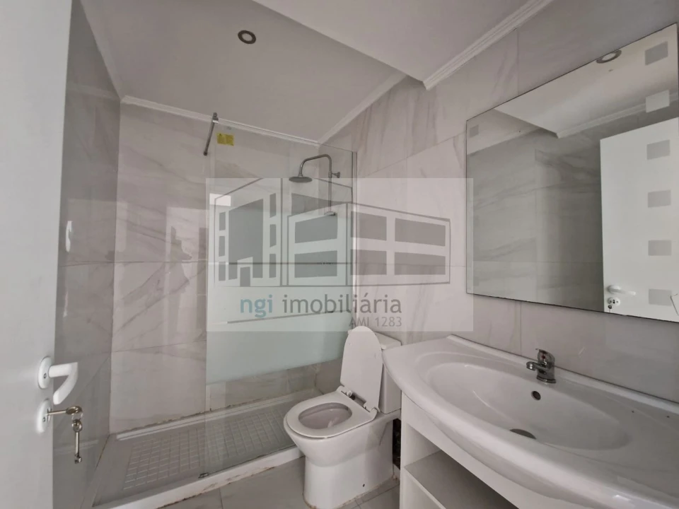 Apartamento T3 para Venda em Ramada e Caneças Foto 6