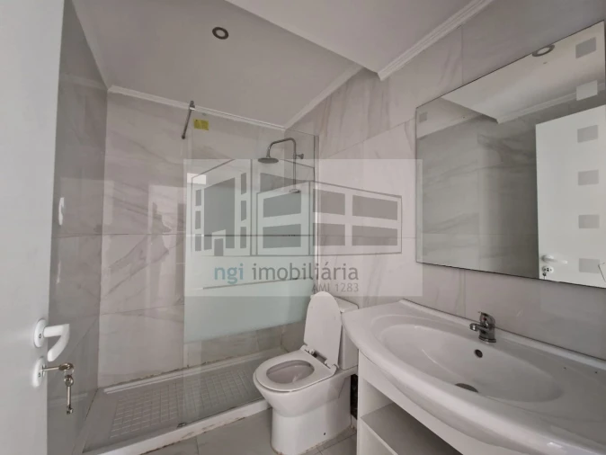 Apartamento T3 para Venda em Ramada e Caneças Foto 6