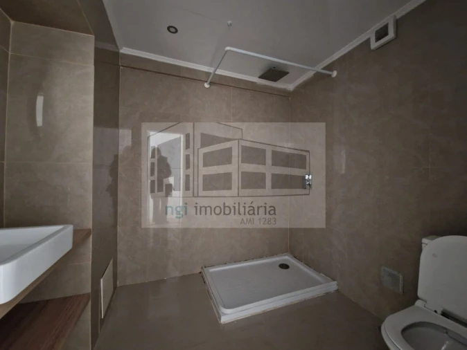 Apartamento T3 para Venda em Ramada e Caneças Foto 16