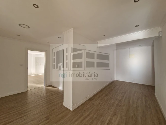 Apartamento T3 para Venda em Ramada e Caneças Foto 8