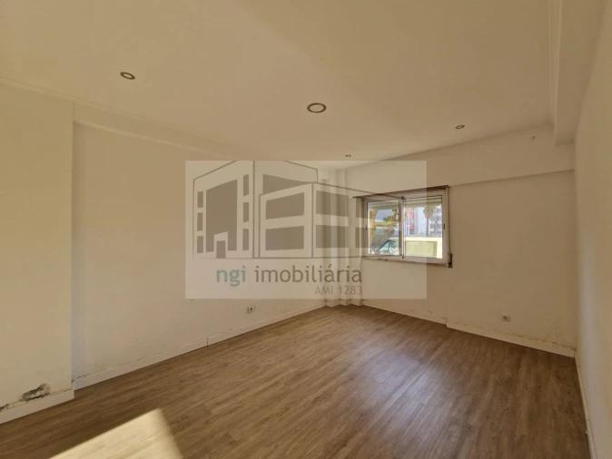 Apartamento T3 para Venda em Ramada e Caneças Foto 11