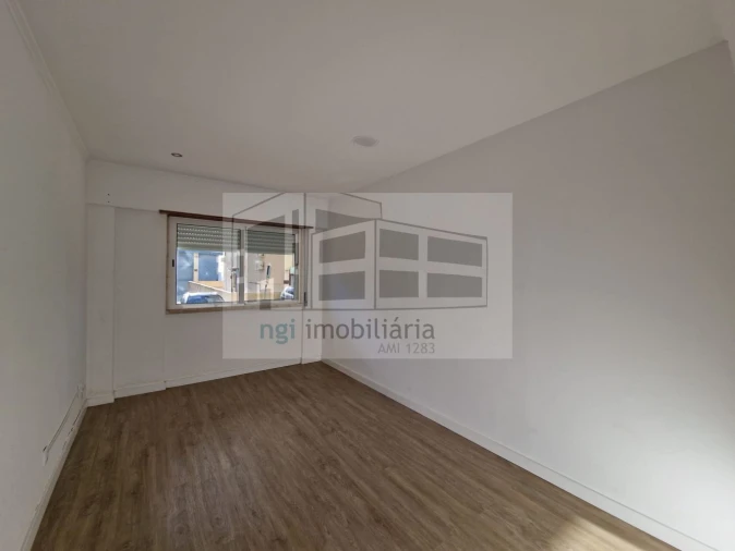 Apartamento T3 para Venda em Ramada e Caneças Foto 22