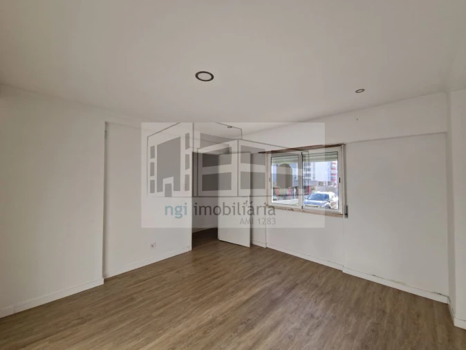 Apartamento T3 para Venda em Ramada e Caneças Foto 18