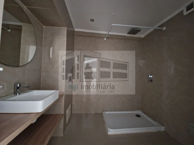 Apartamento T3 para Venda em Ramada e Caneças Foto 14