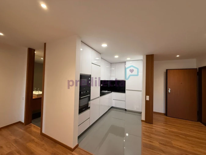 Apartamento T1 para Arrendamento em Paranhos Foto 16