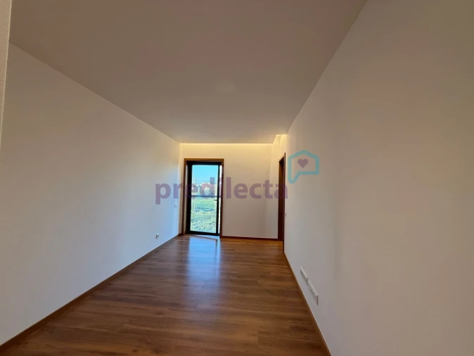 Apartamento T1 para Arrendamento em Paranhos Foto 17