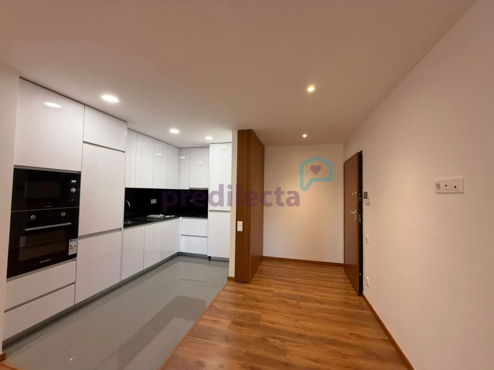 Apartamento T1 para Arrendamento em Paranhos Foto 13