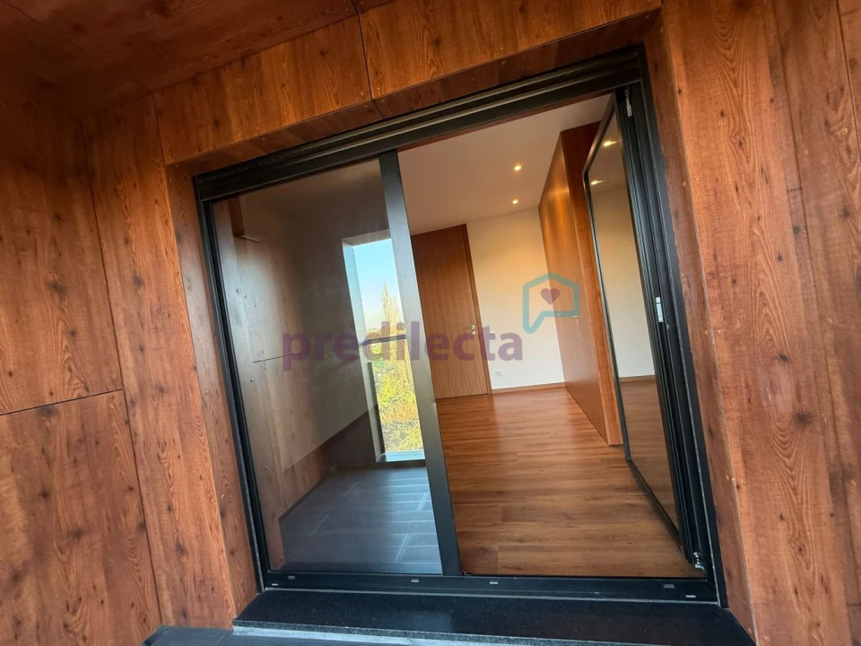 Apartamento T1 para Arrendamento em Paranhos Foto 4