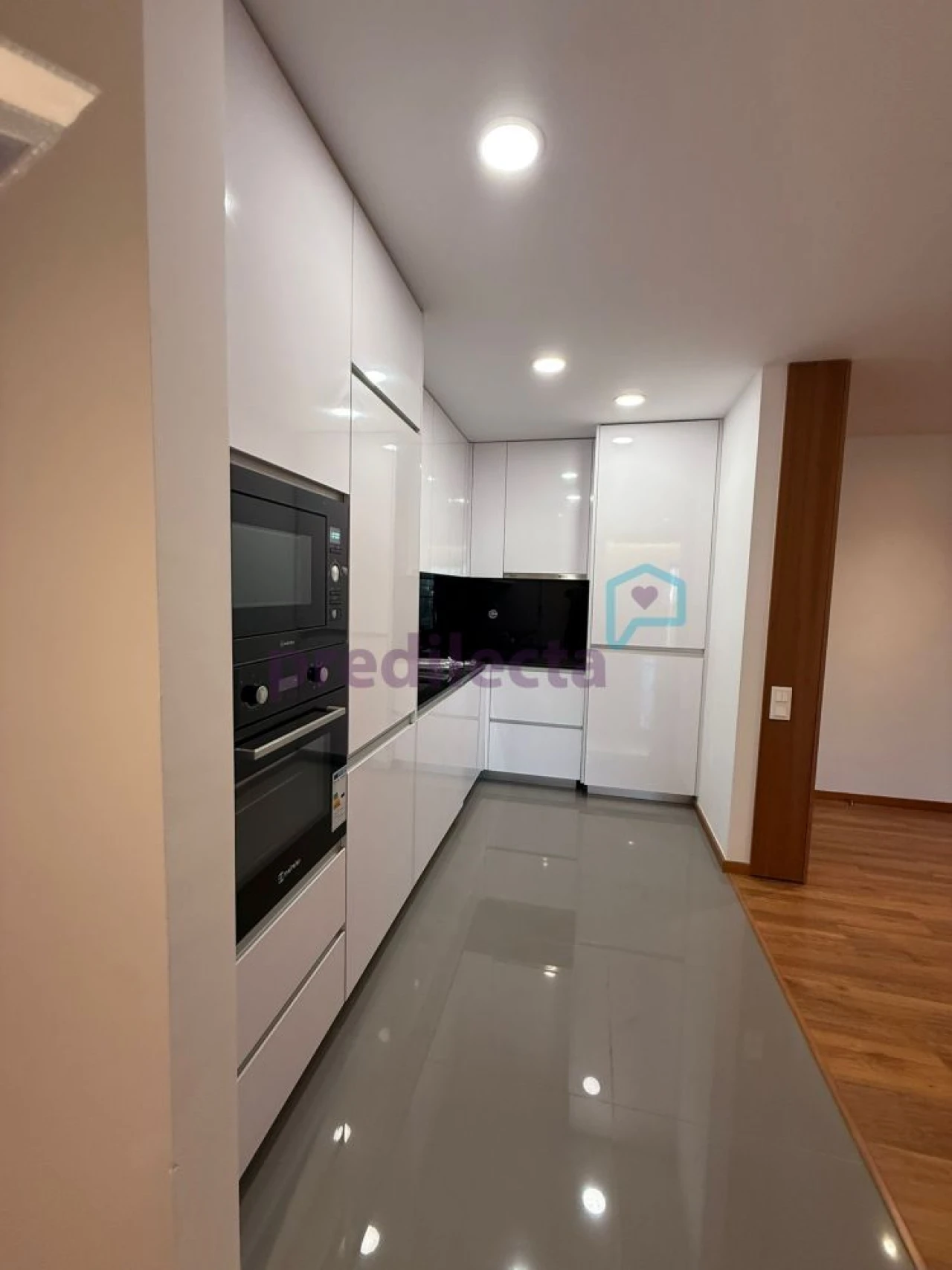 Apartamento T1 para Arrendamento em Paranhos Foto 11