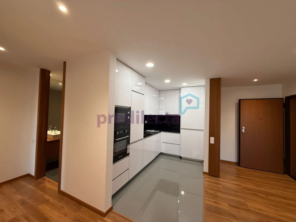 Apartamento T1 para Arrendamento em Paranhos Foto 16
