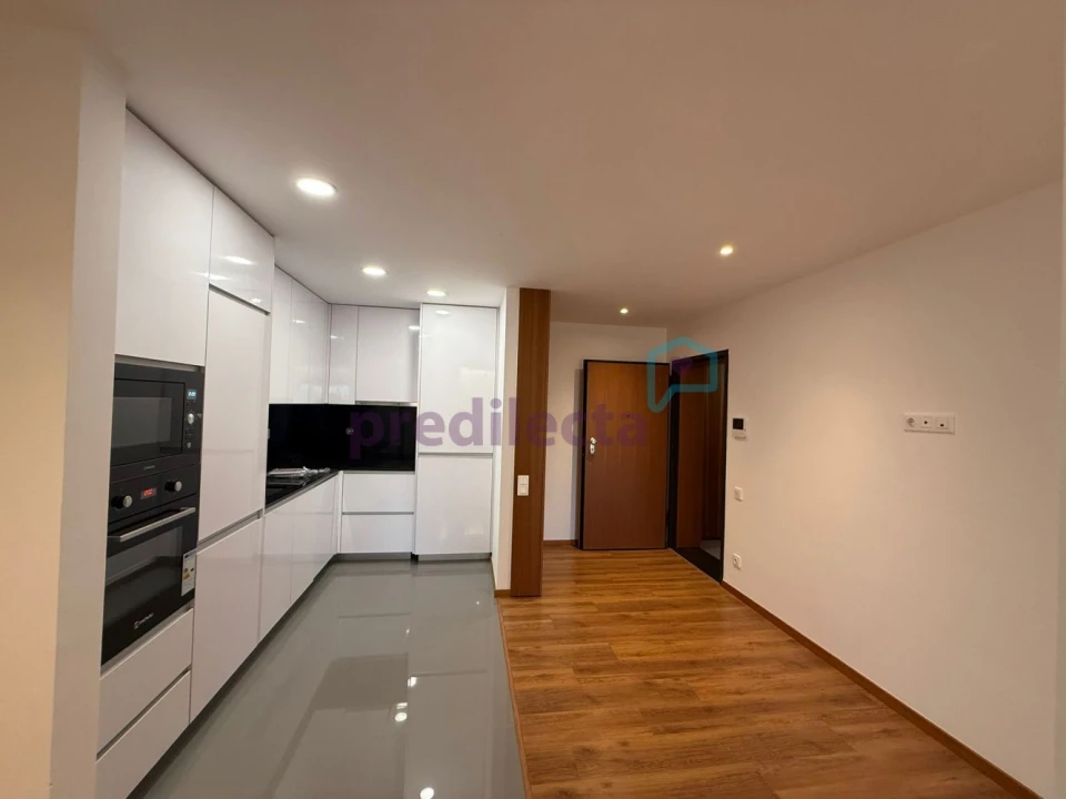 Apartamento T1 para Arrendamento em Paranhos Foto 15