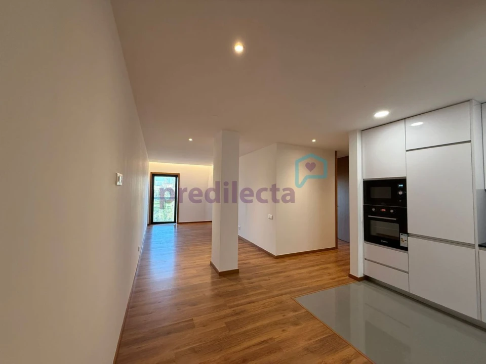 Apartamento T1 para Arrendamento em Paranhos Foto 14