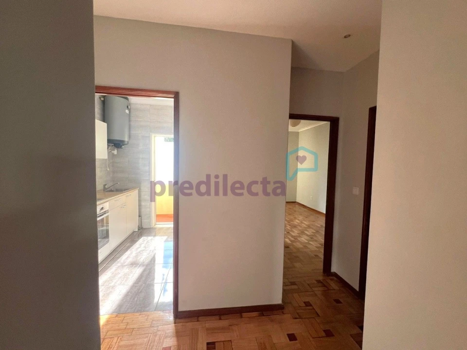 Apartamento T2 para Arrendamento em Paranhos Foto 20
