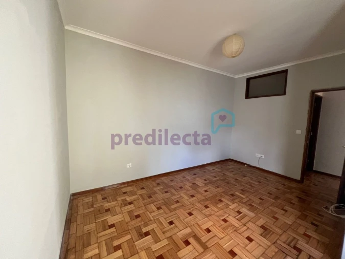 Apartamento T2 para Arrendamento em Paranhos Foto 13