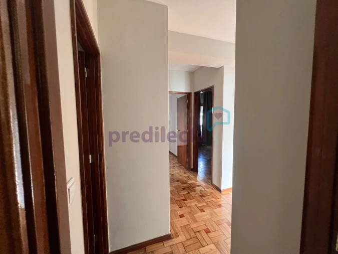 Apartamento T2 para Arrendamento em Paranhos Foto 12