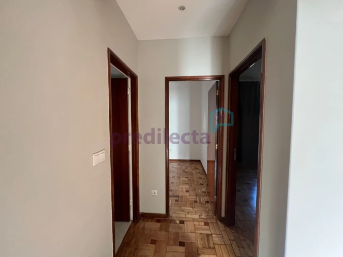 Apartamento T2 para Arrendamento em Paranhos Foto 16
