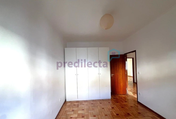 Apartamento T2 para Arrendamento em Paranhos Foto 19
