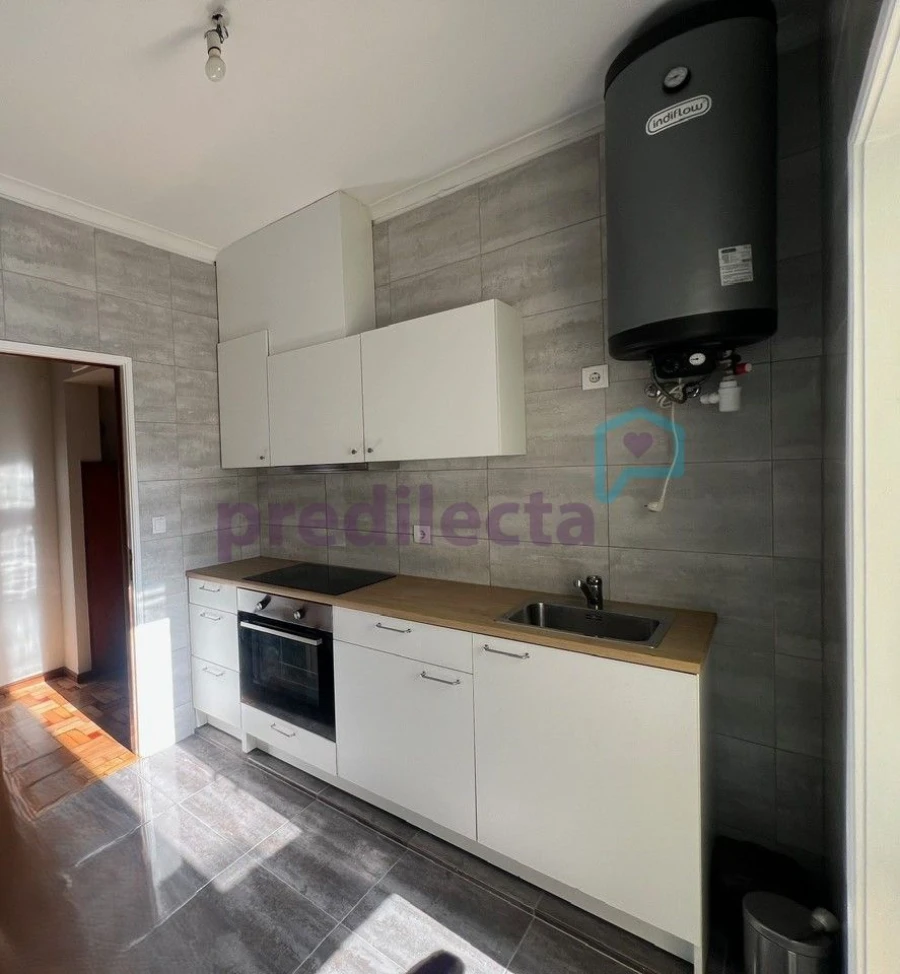 Apartamento T2 para Arrendamento em Paranhos Foto 6